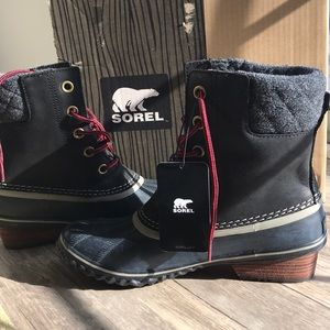NWT waterproof Sorel Boots